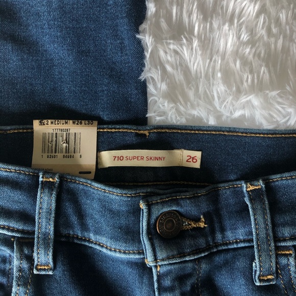 🔴SOLD🔴Levi’s 710 Super Skinny Mid Rise Jeans - Picture 4 of 13